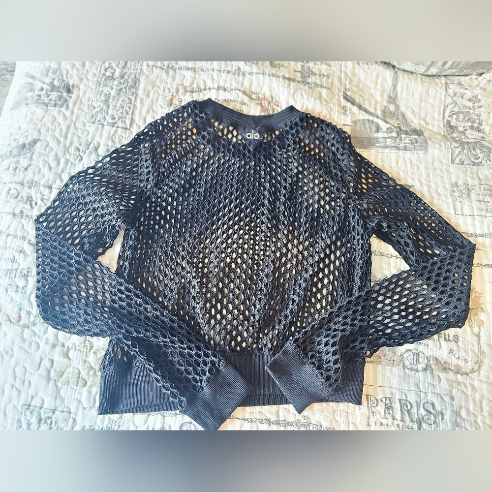 Alo Yoga Black Mesh Fishnet Pullover Long Sleeve Top Small - Picture 8 of 9